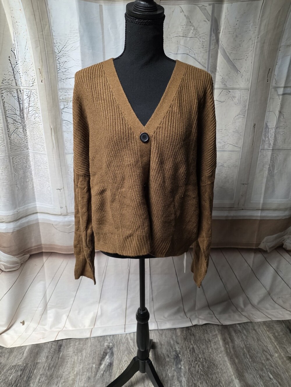 Kohl's Women's V-Neck One-Button Brown Cardigan Sweater